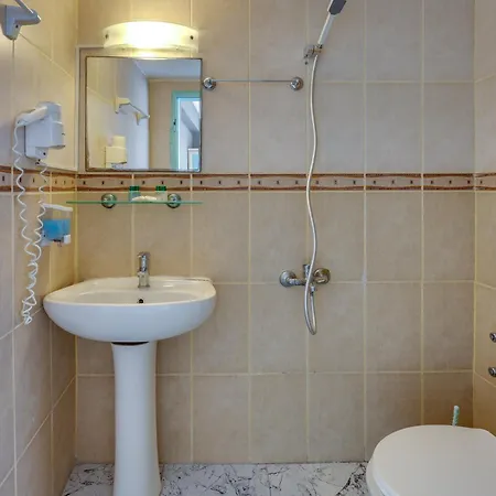 Hikmethan Hotell Kusadası