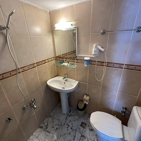 Hikmethan Kusadası