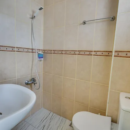 Hikmethan Hotell