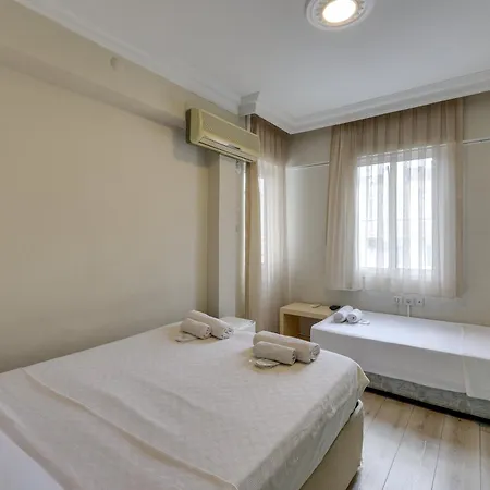 Hikmethan Kusadası